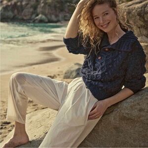 Down Nuage Sweater in Navy